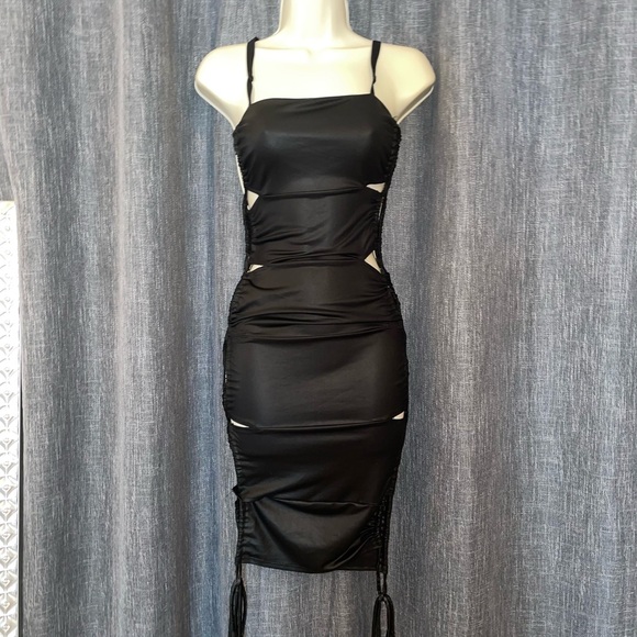 Dresses & Skirts - Elegant Black Cut-Out Dress